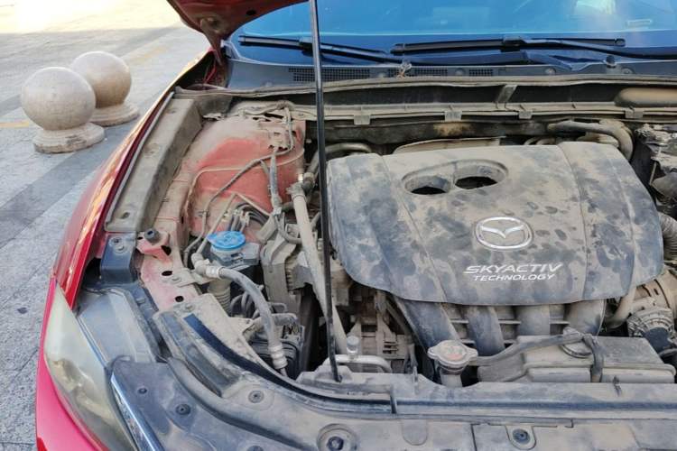 Used Mazda CX-4 2018 2.0L Automatic Two-Wheel Drive Blue Sky Exploration Version China V Standard Engine Bay Right