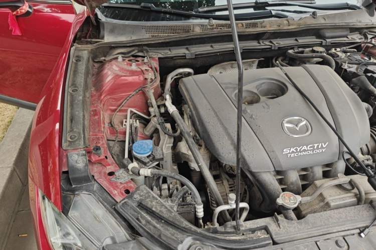Used Mazda CX-4 2018 2.0L Automatic Two-Wheel Drive Smart Tech Edition China VI Engine Bay Right