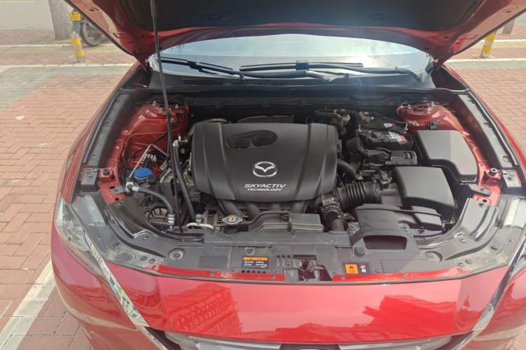 Used Mazda CX-4 2018 2.0L Automatic Two-Wheel Drive Blue Sky Leading Edition China V Standard Engine Bay Right