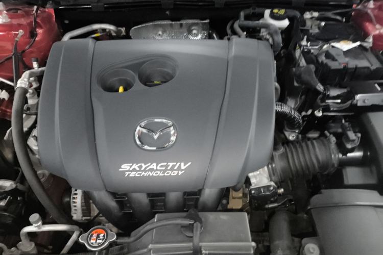 Used Mazda CX-4 2018 2.0L Automatic 2WD Blue Sky Exploration Edition China VI Standard Engine Bay