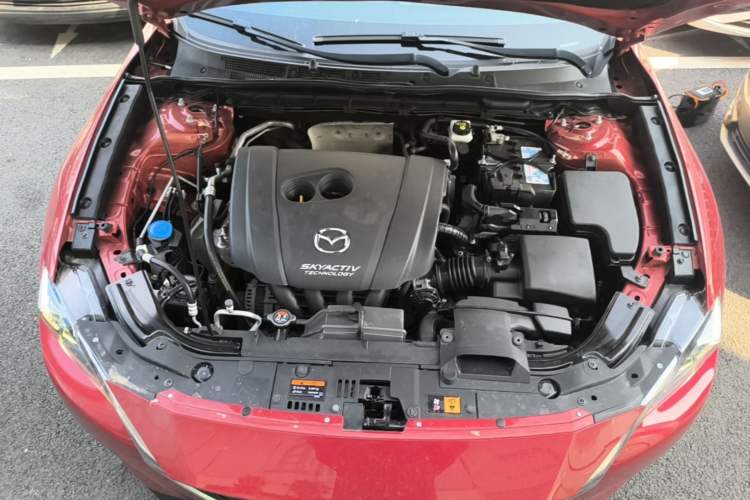 Used Mazda CX-4 2018 2.0L Automatic Two-Wheel Drive Blue Sky Dynamic Version China V Standard Engine Bay