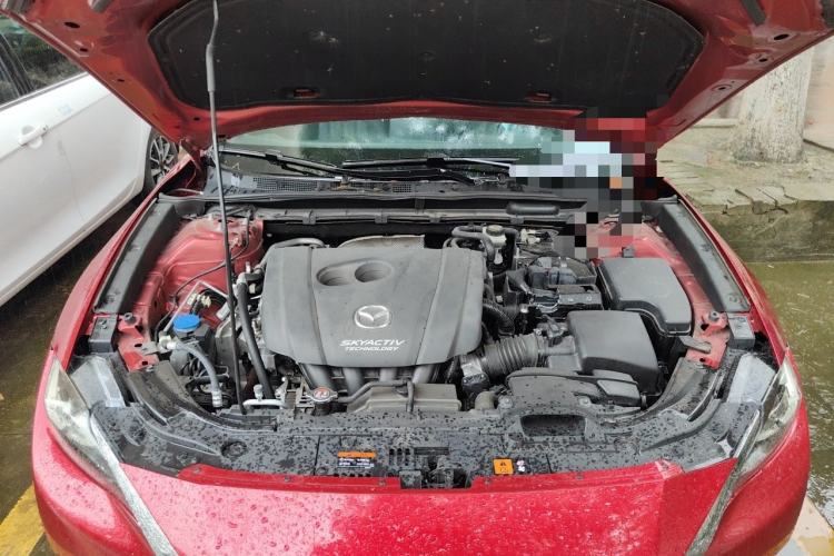 Used Mazda CX-4 2018 2.0L Automatic Two-Wheel Drive Blue Sky Premium Upgrade Version China VI Standard Engine Bay