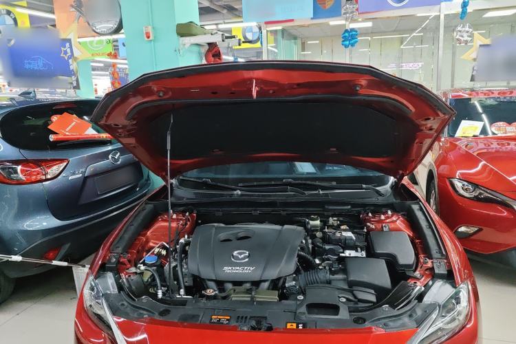 Used Mazda CX-4 2018 2.0L Automatic Two-Wheel Drive Blue Sky Premium Upgrade Version China V Standard Engine Bay