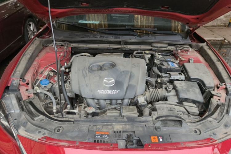 Used Mazda CX-4 2018 2.0L Automatic Two-Wheel Drive Blue Sky Dynamic Version China VI Standard Engine Bay