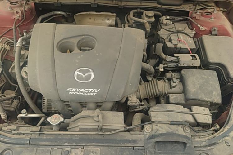 Used Mazda CX-4 2018 2.0L Automatic Two-Wheel Drive Blue Sky Dynamic Version China VI Standard Engine Bay