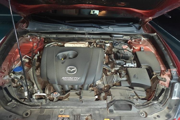 Used Mazda CX-4 2018 2.0L Automatic Two-Wheel Drive Blue Sky Dynamic Version China V Standard Engine Bay