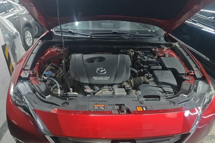 Used Mazda CX-4 2018 2.0L Automatic Two-Wheel Drive Blue Sky Premium Upgrade Version China VI Standard Engine Bay