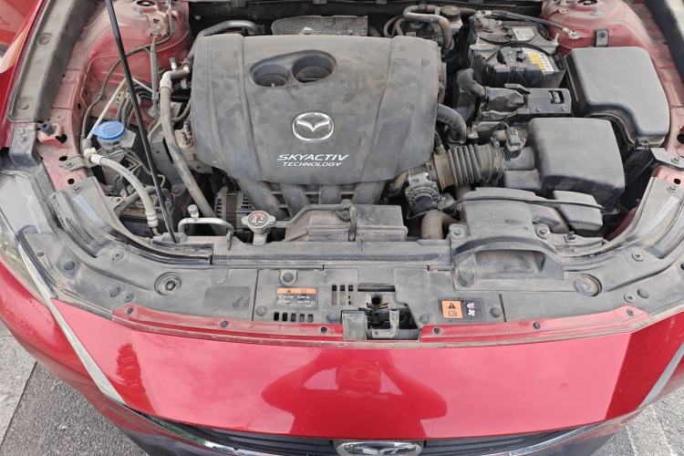 Used Mazda CX-4 2018 2.0L Manual Two-Wheel Drive Blue Sky Dynamic Edition China V Standard Engine Bay