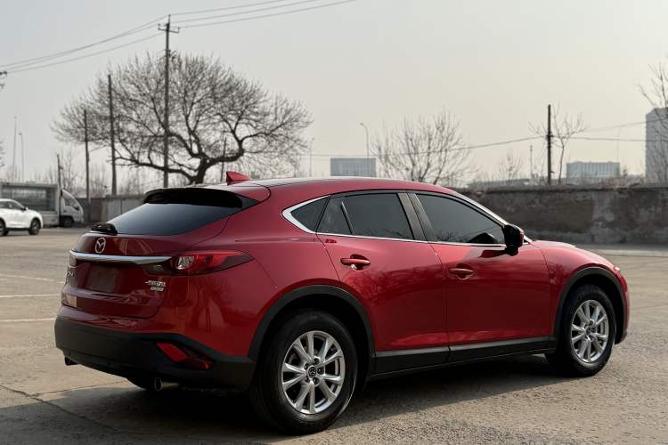 Used Mazda CX-4 2018 2.0L Automatic 2WD Blue Sky Exploration Edition China VI Standard Exterior 3