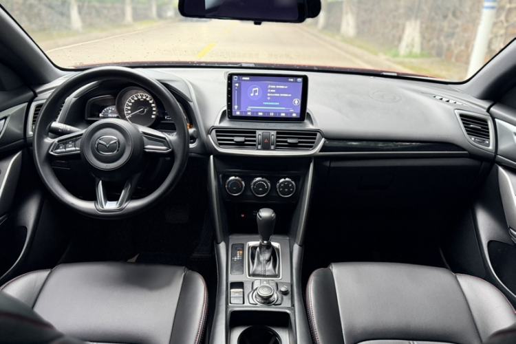 Used Mazda CX-4 2018 2.0L Automatic Two-Wheel Drive Blue Sky Dynamic Version China VI Standard Exterior 9