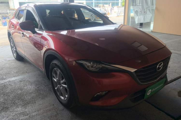 Used Mazda CX-4 2018 2.0L Automatic Two-Wheel Drive Blue Sky Dynamic Version China V Standard Front Right 45 Deg