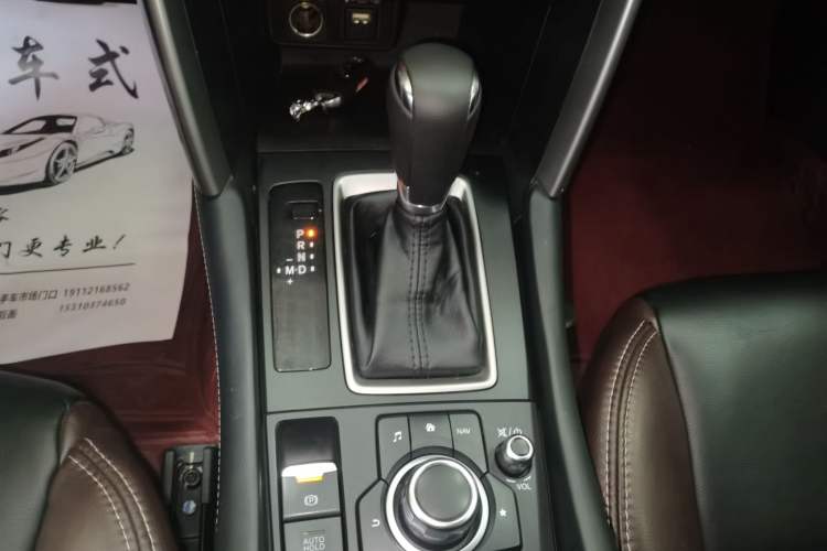 Used Mazda CX-4 2018 2.0L Automatic Two-Wheel Drive Blue Sky Dynamic Version China VI Standard Gear Lever