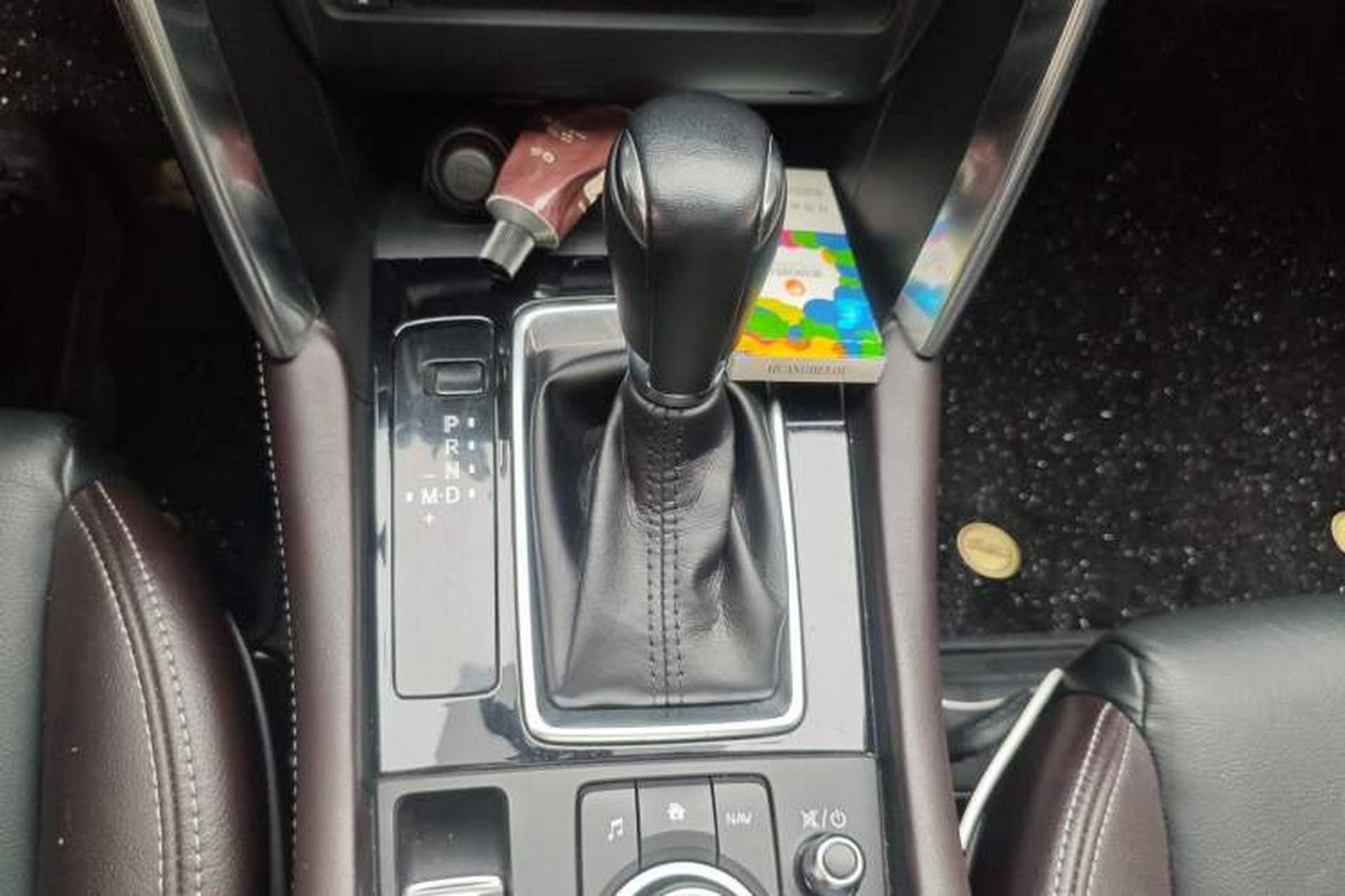 Used Mazda CX-4 2018 2.0L Automatic Two-Wheel Drive Blue Sky Premium Upgrade Version China VI Standard Gear Lever