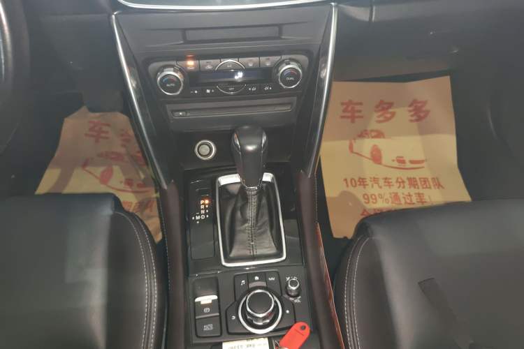Used Mazda CX-4 2018 2.0L Automatic Two-Wheel Drive Blue Sky Luxury Edition Gear Lever