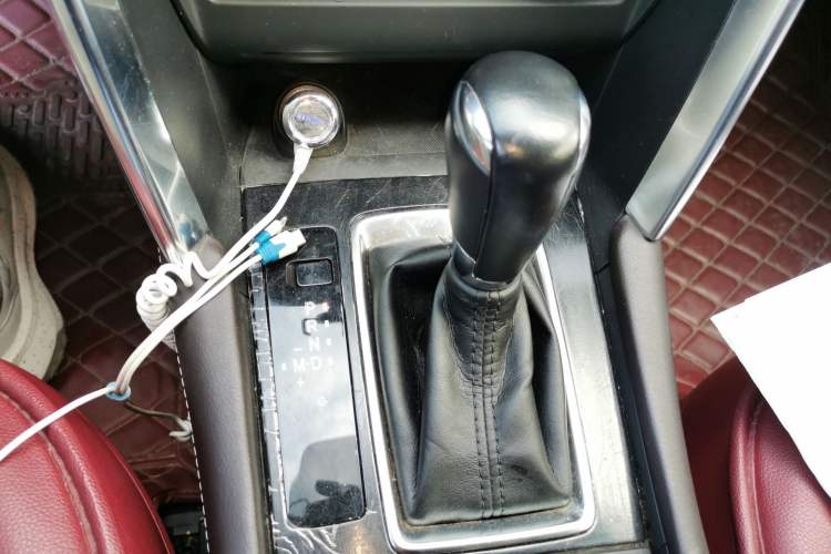 Used Mazda CX-4 2018 2.0L Automatic Two-Wheel Drive Blue Sky Luxury Edition Gear Lever