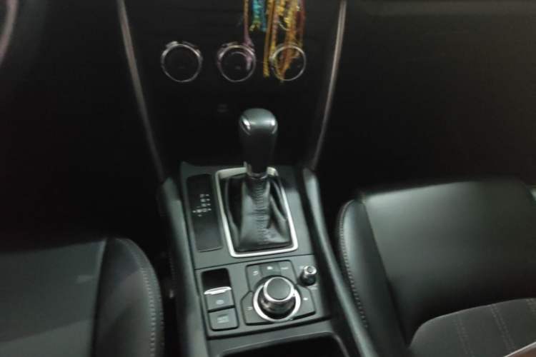 Used Mazda CX-4 2018 2.0L Automatic Two-Wheel Drive Blue Sky Dynamic Version China V Standard Gear Lever