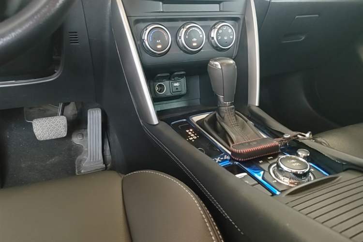 Used Mazda CX-4 2018 2.0L Automatic Two-Wheel Drive Blue Sky Dynamic Version China V Standard Gear Lever