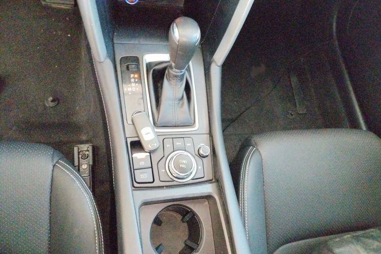 Used Mazda CX-4 2018 2.0L Automatic Two-Wheel Drive Blue Sky Dynamic Version China V Standard Gear Lever