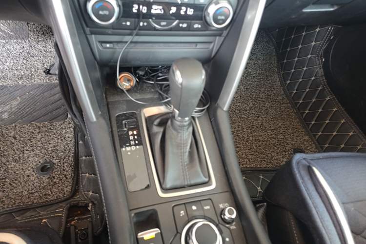 Used Mazda CX-4 2018 2.0L Automatic Two-Wheel Drive Blue Sky Exploration Version China V Standard Gear Lever