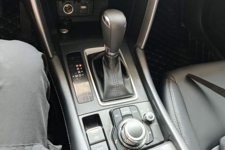 Used Mazda CX-4 2018 2.0L Automatic Two-Wheel Drive Blue Sky Dynamic Version China V Standard Gear Lever