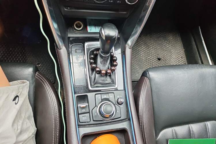 Used Mazda CX-4 2018 2.0L Automatic Two-Wheel Drive Blue Sky Leading Edition China V Standard Gear Lever