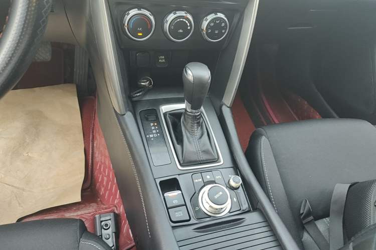 Used Mazda CX-4 2018 2.0L Automatic 2WD Blue Sky Exploration Edition China VI Standard Gear Lever