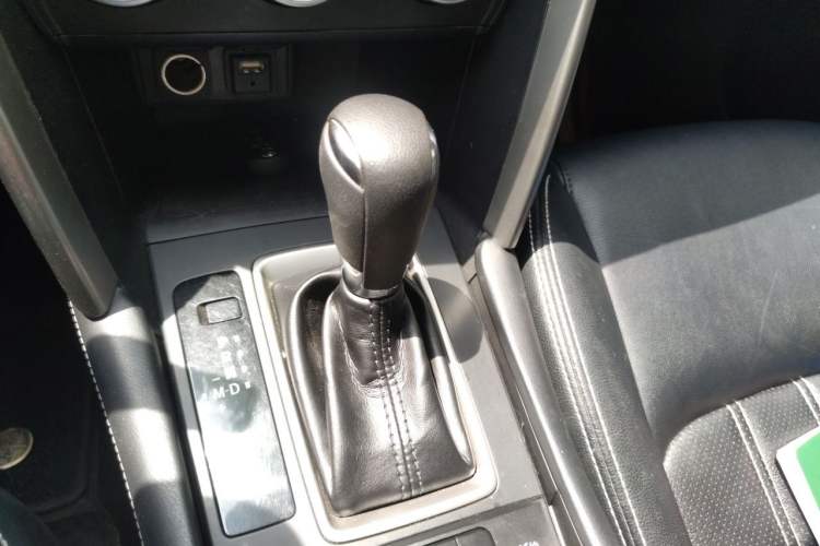 Used Mazda CX-4 2018 2.0L Automatic Two-Wheel Drive Blue Sky Dynamic Version China VI Standard Gear Lever
