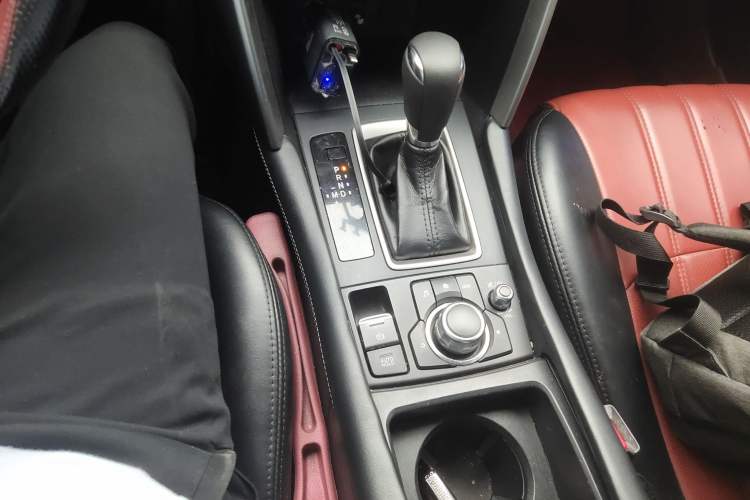 Used Mazda CX-4 2018 2.0L Automatic Two-Wheel Drive Blue Sky Dynamic Version China V Standard Gear Lever