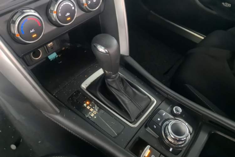 Used Mazda CX-4 2018 2.0L Automatic Two-Wheel Drive Blue Sky Dynamic Version China V Standard Gear Lever