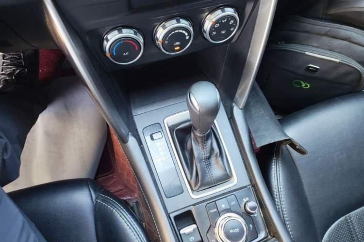 Used Mazda CX-4 2018 2.0L Automatic Two-Wheel Drive Blue Sky Dynamic Version China V Standard Gear Lever