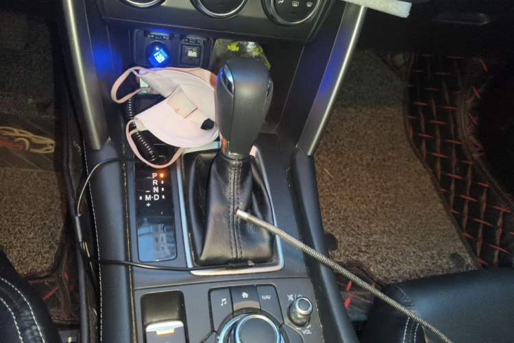 Used Mazda CX-4 2018 2.0L Automatic Two-Wheel Drive Blue Sky Dynamic Version China VI Standard Gear Lever
