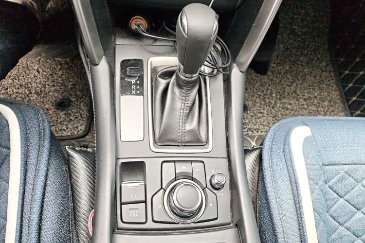 Used Mazda CX-4 2018 2.0L Automatic Two-Wheel Drive Blue Sky Exploration Version China V Standard Gear Lever