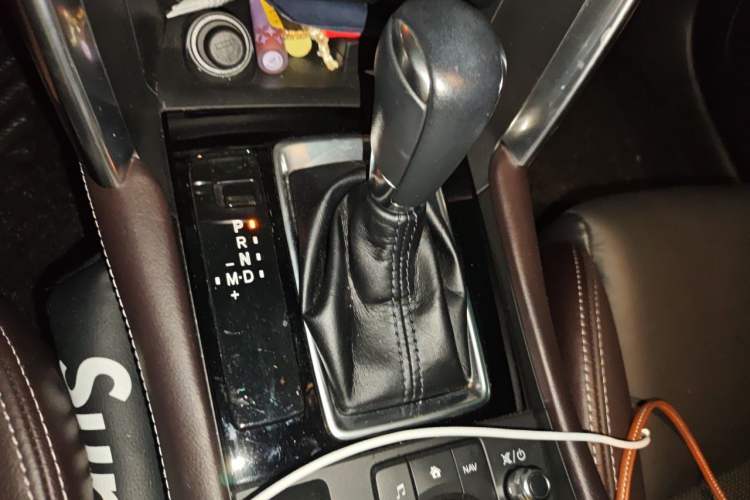 Used Mazda CX-4 2018 2.0L Automatic Two-Wheel Drive Blue Sky Premium Upgrade Version China VI Standard Gear Lever