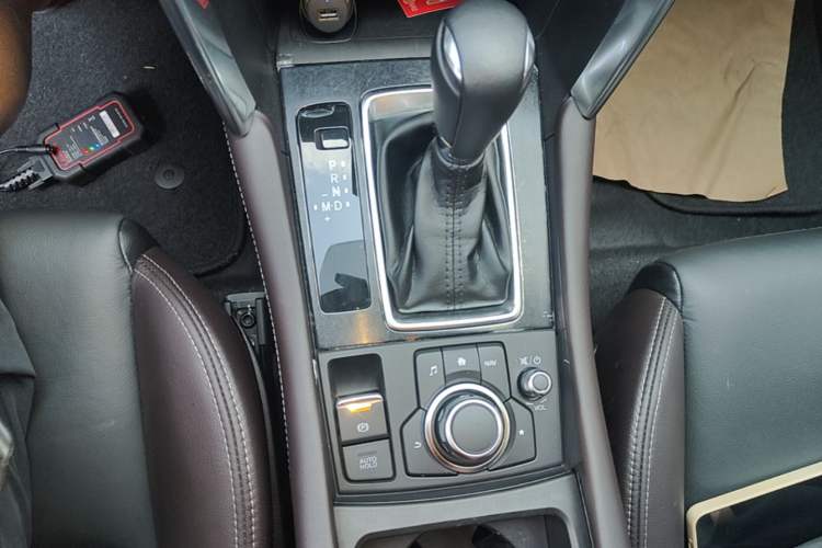Used Mazda CX-4 2018 2.5L Automatic 4x4 Sky Blue Passion Tech Limited Edition Gear Lever