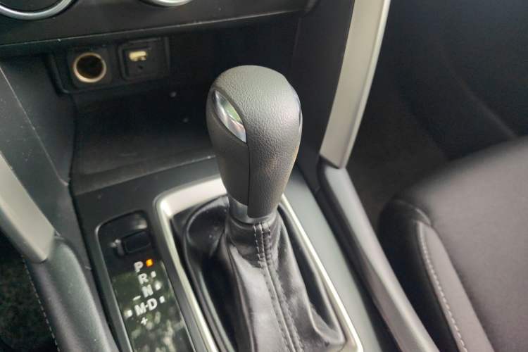 Used Mazda CX-4 2018 2.0L Automatic Two-Wheel Drive Blue Sky Dynamic Version China VI Standard Gear Lever