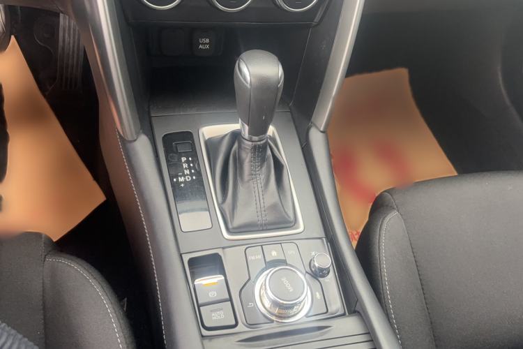 Used Mazda CX-4 2018 2.0L Automatic Two-Wheel Drive Blue Sky Dynamic Version China VI Standard Gear Lever