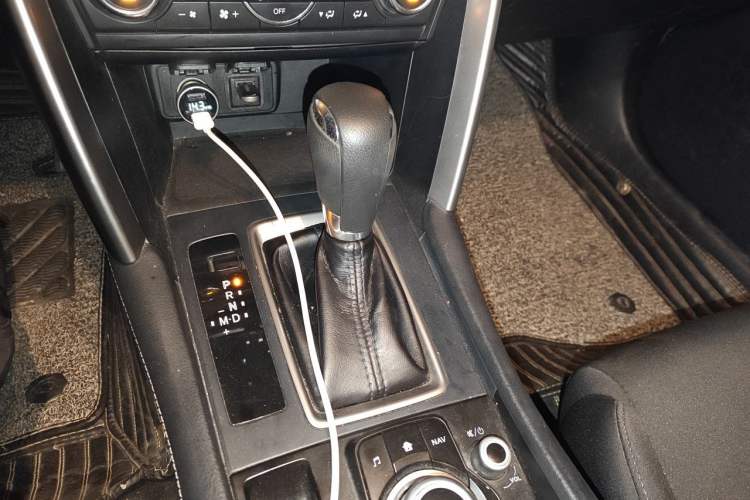 Used Mazda CX-4 2018 2.0L Automatic Two-Wheel Drive Blue Sky Dynamic Version China V Standard Gear Lever
