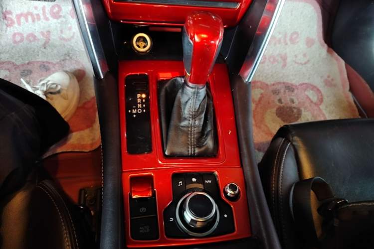 Used Mazda CX-4 2018 2.0L Automatic Two-Wheel Drive Blue Sky Luxury Edition Gear Lever