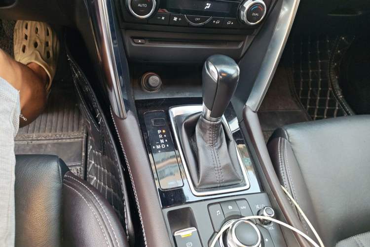 Used Mazda CX-4 2018 2.5L Automatic 4x4 Bluelight Fearless Edition China V Standard Gear Lever