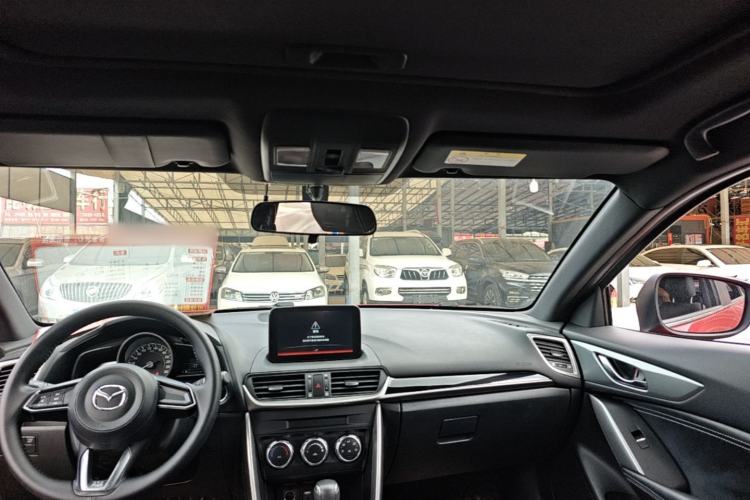 Used Mazda CX-4 2018 2.0L Automatic Two-Wheel Drive Blue Sky Dynamic Version China VI Standard Headliner