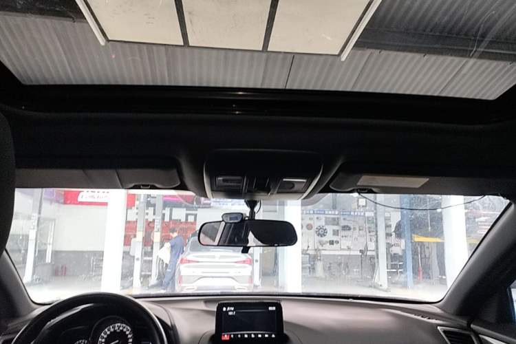 Used Mazda CX-4 2018 2.0L Automatic Two-Wheel Drive Blue Sky Exploration Version China V Standard Headliner