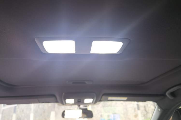 Used Mazda CX-4 2018 2.5L Automatic 4x4 Sky Passion Edition China VI Standard Headliner