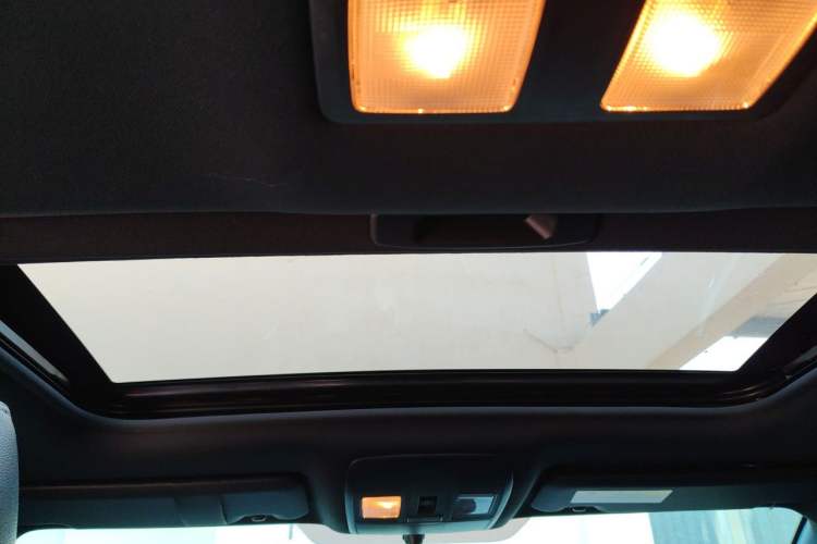 Used Mazda CX-4 2018 2.0L Automatic 2WD Blue Sky Exploration Edition China VI Standard Headliner