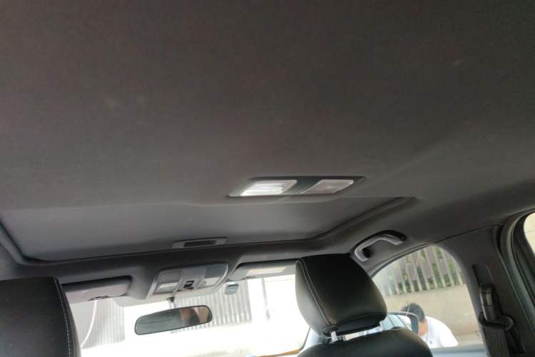 Used Mazda CX-4 2018 2.0L Automatic Two-Wheel Drive Blue Sky Dynamic Version China VI Standard Headliner