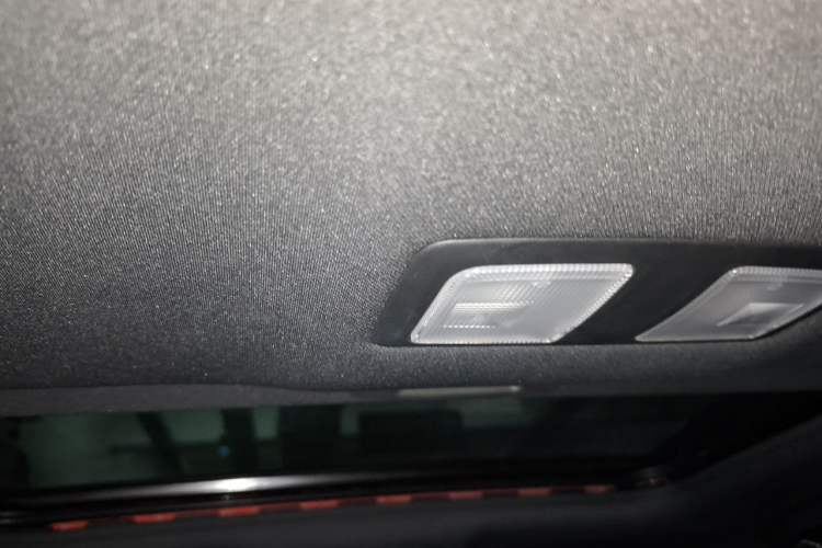 Used Mazda CX-4 2018 2.0L Automatic 2WD Blue Sky Exploration Edition China VI Standard Headliner