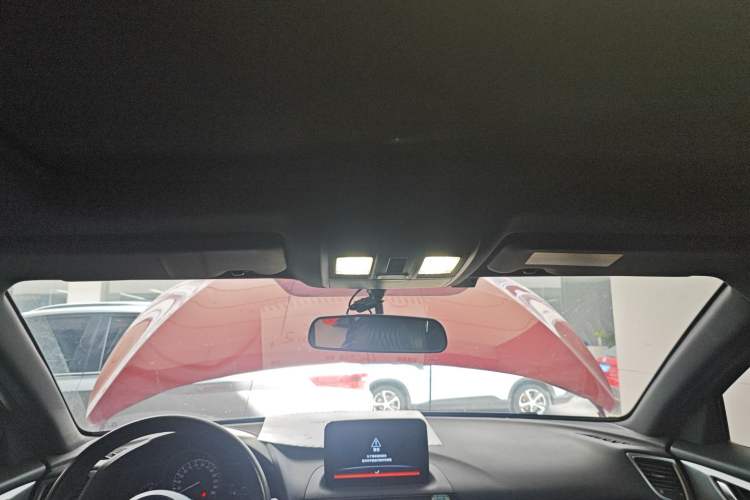 Used Mazda CX-4 2018 2.0L Automatic Two-Wheel Drive Blue Sky Dynamic Version China VI Standard Headliner