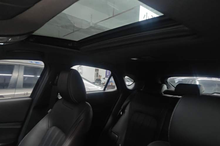 Used Mazda CX-4 2018 2.0L Automatic Two-Wheel Drive Blue Sky Premium Upgrade Version China VI Standard Headliner