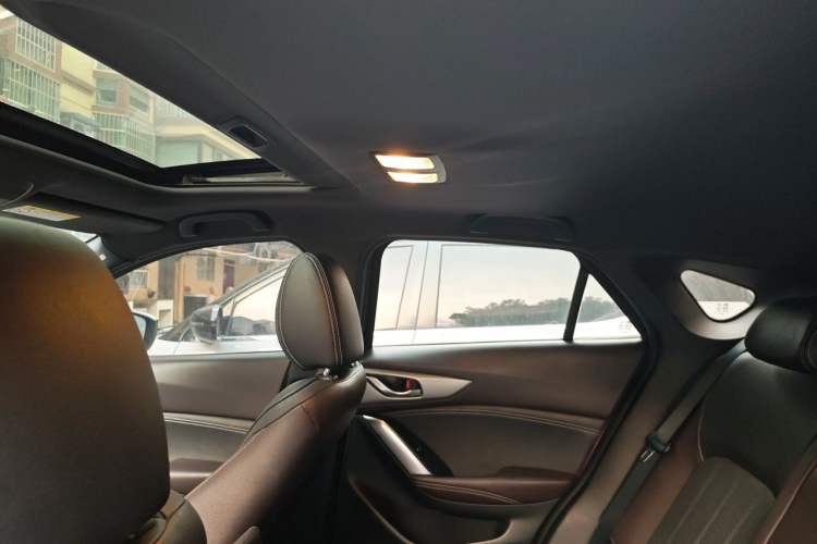 Used Mazda CX-4 2018 2.5L Automatic 4x4 Bluelight Fearless Edition China V Standard Headliner