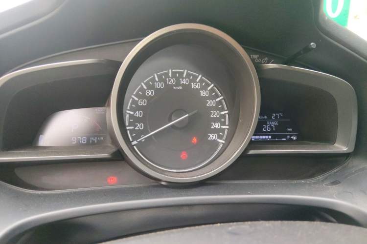 Used Mazda CX-4 2018 2.0L Automatic Two-Wheel Drive Blue Sky Premium Upgrade Version China V Standard Instrument Cluster