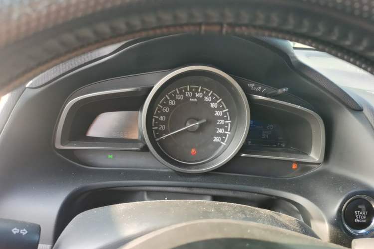 Used Mazda CX-4 2018 2.5L Automatic 4x4 Sky Passion Edition China VI Standard Instrument Cluster